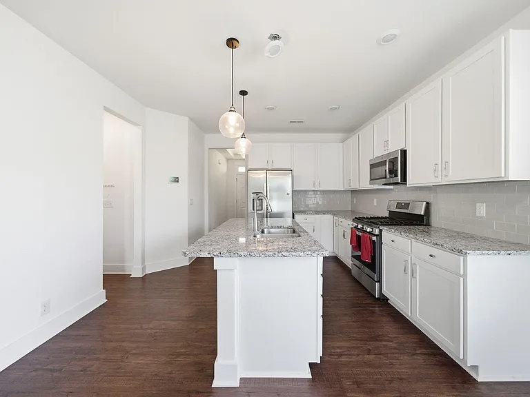 201 Marbella Grove Ct — Photo 5
