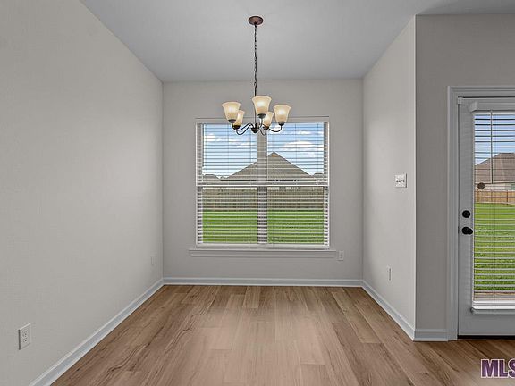 5th image of 39511 Auster Ln