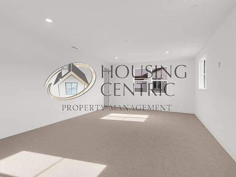 637 Lincoln Ct — Photo 43