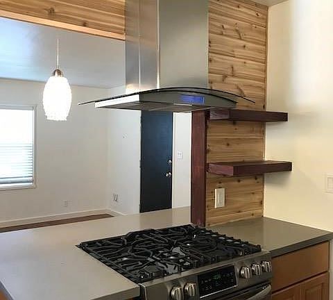 4th image of 5643 Telegraph Ave #7182036
