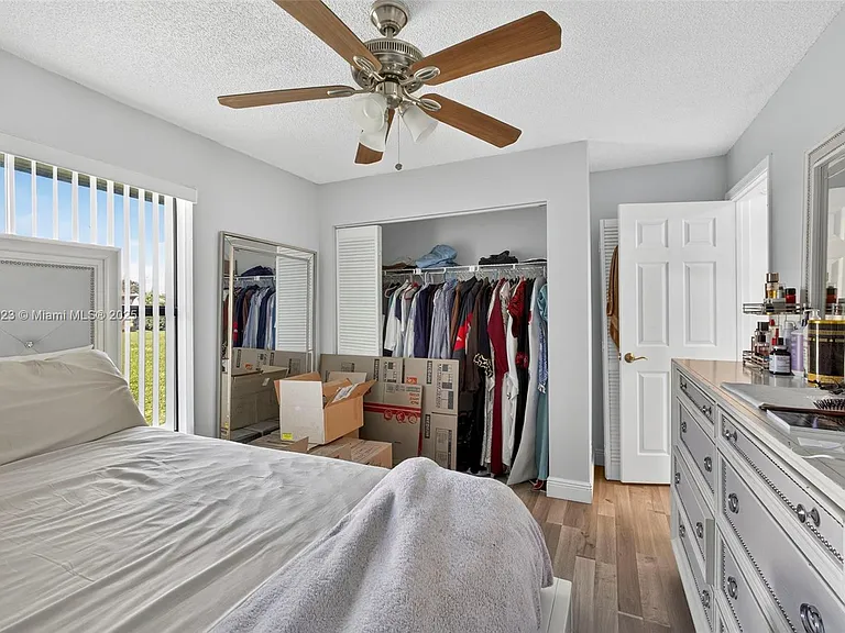 100 Miramar Ave — Photo 17