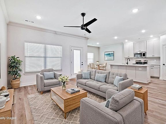 4th image of 1027 Nottington St