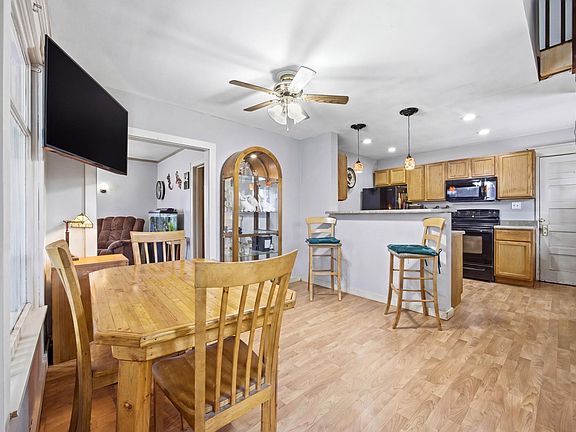 5th image of 1035 West Ave