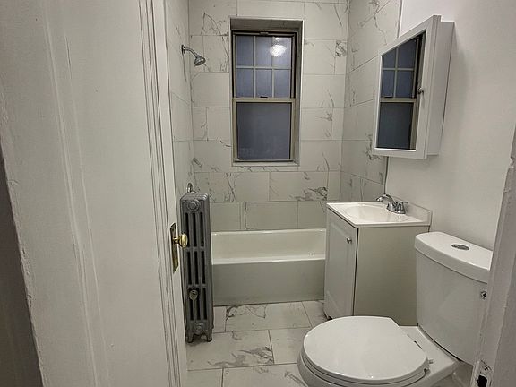 3rd image of 4844 W Wrightwood Ave #50