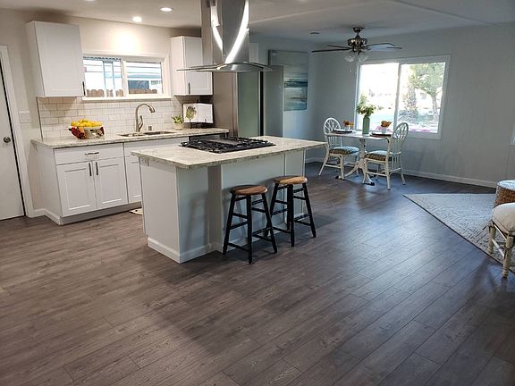 4th image of 79 Redwood Ln #79