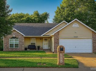 3044 Timber View Dr, High Ridge, MO 63049