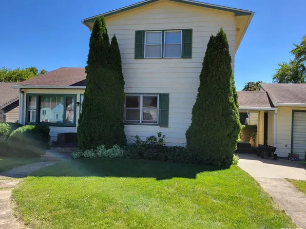 1705 E Lawn Dr, Savanna, IL 61074
