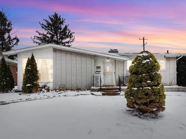 10431 Oneida Blvd, Oak Park, MI 48237
