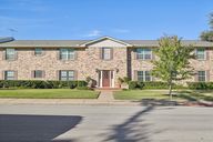 Birchbrook Dr 109-001.jpg