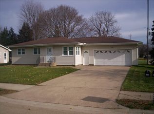 2509 Westhaven Pl, Clinton, IA 52732