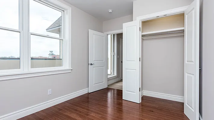 Rented by Nooklyn NYC LLC | media 45