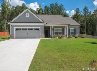 203 Manor Dr, Hull, GA 30646