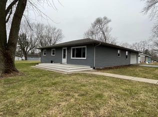 54 Bogata St, Valparaiso, IN 46385