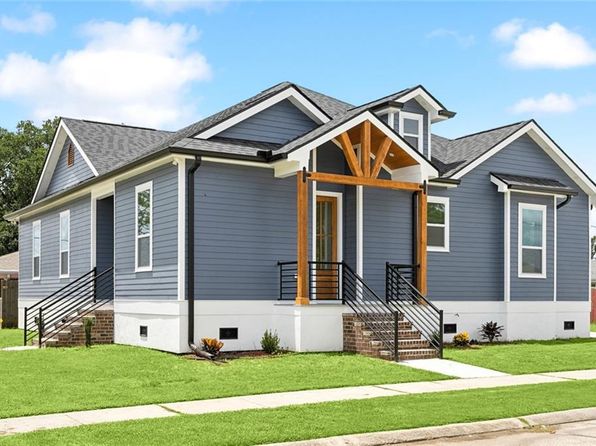 3016 Pecan Dr, Chalmette, LA 70043