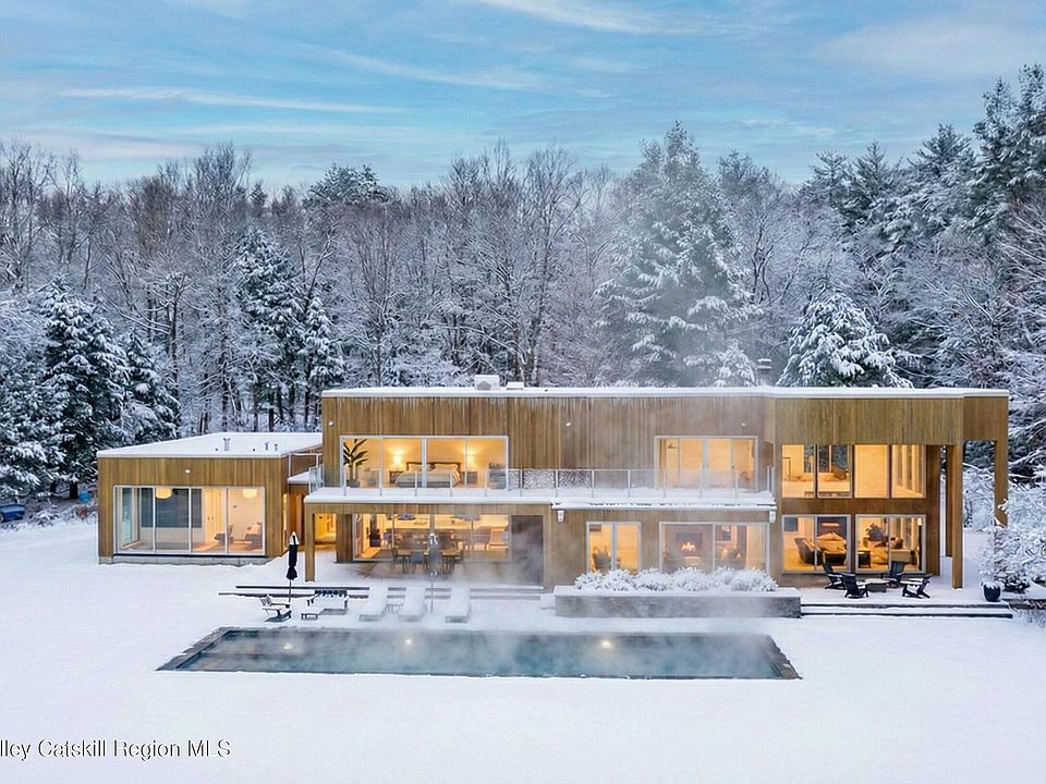 1st image of 33 Ford Road