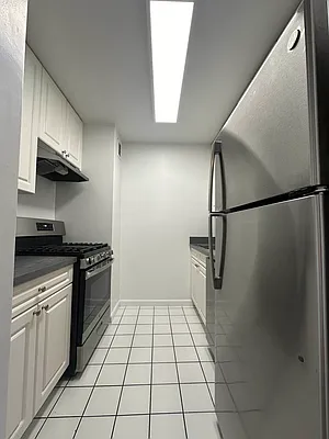 Rented by Bond New York | media 9