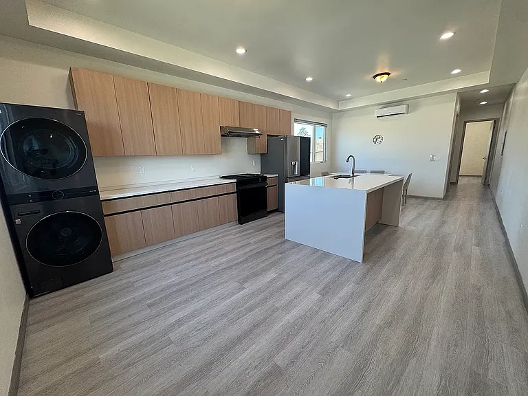 5939 Primrose Ave #A — Photo 3