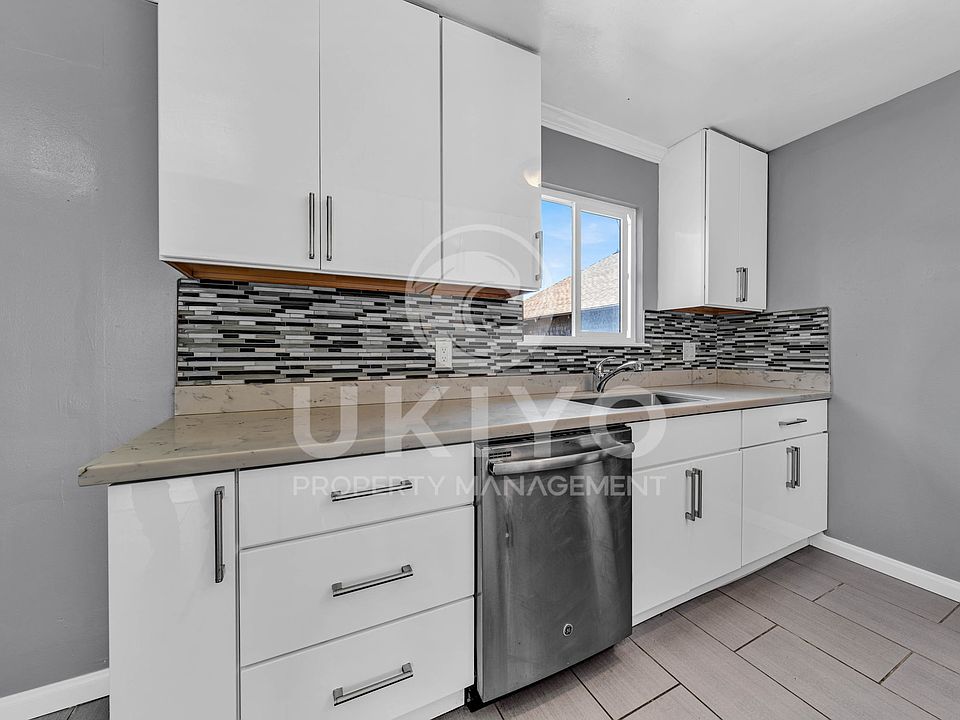 1st image of 3007 Nicol Ave