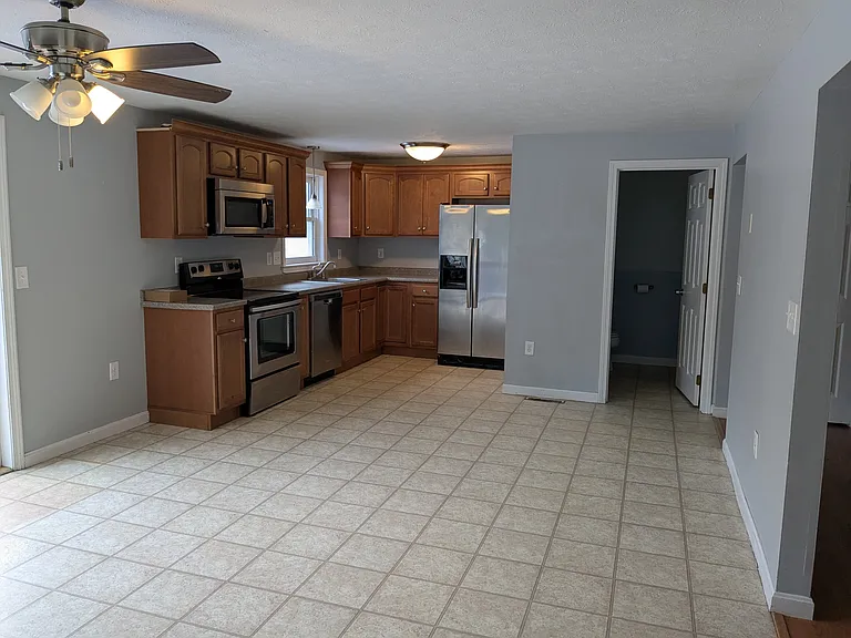 57 Talent Rd — Photo 2