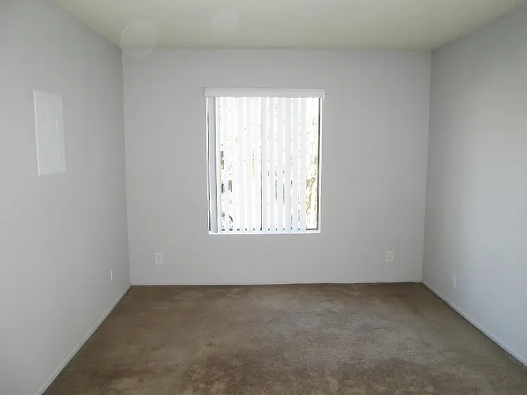 Lido Apartments - 3745 Glendon Ave — Photo 13