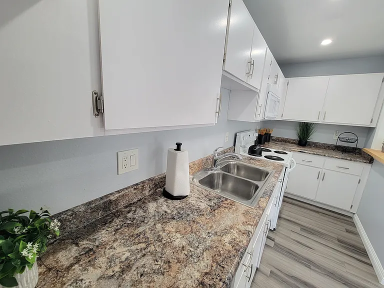 Rockcrest Villas — Photo 20