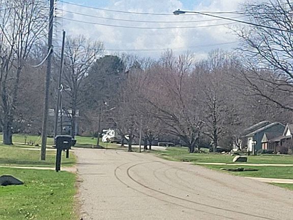 4th image of 3915 Edenrock Ave