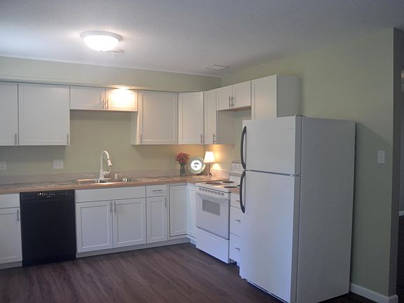 Newly remodeled kitchen perfect for cooking