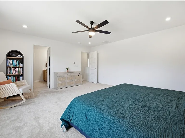 315 Enfield Dr — Photo 22