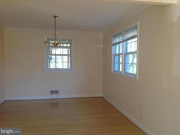 3rd image of 6720 Weaver Ave