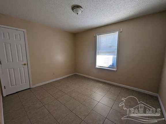 5th image of 1007 Winton Ave