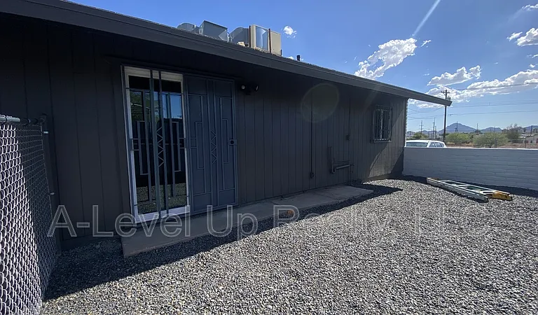 1025 S Santa Rita Ave #1 — Photo 22