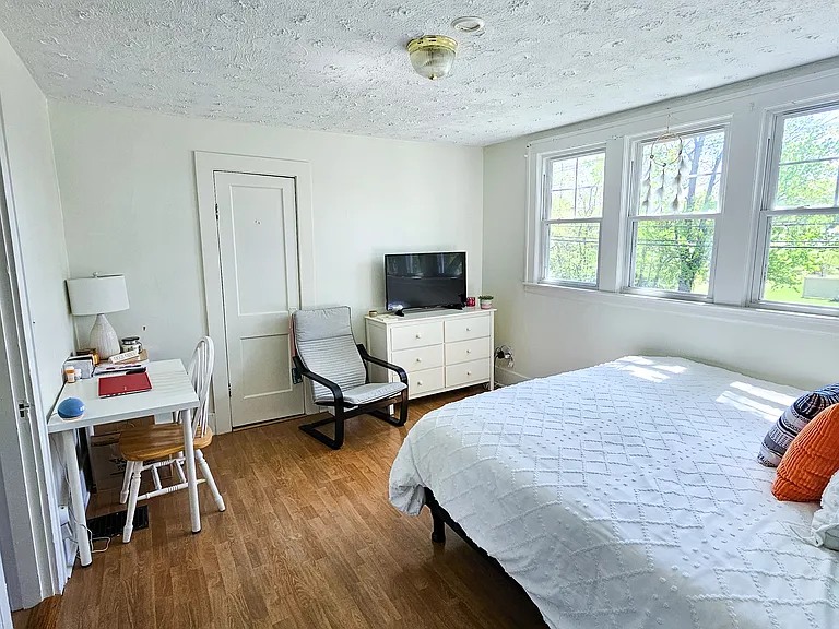 8501 Ferndale Rd — Photo 11