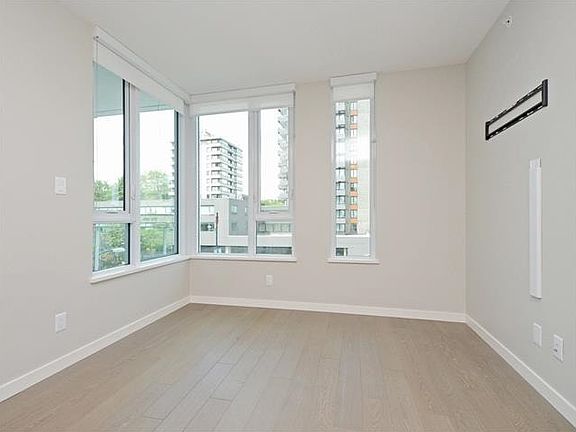 4th image of 2888 Cambie St #600