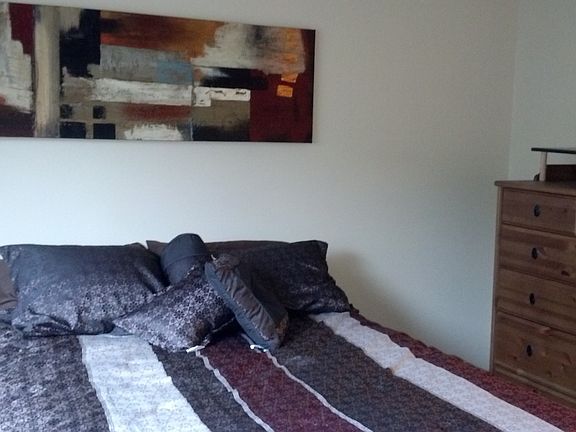 3rd image of 1620 Melrose Ave APT 209