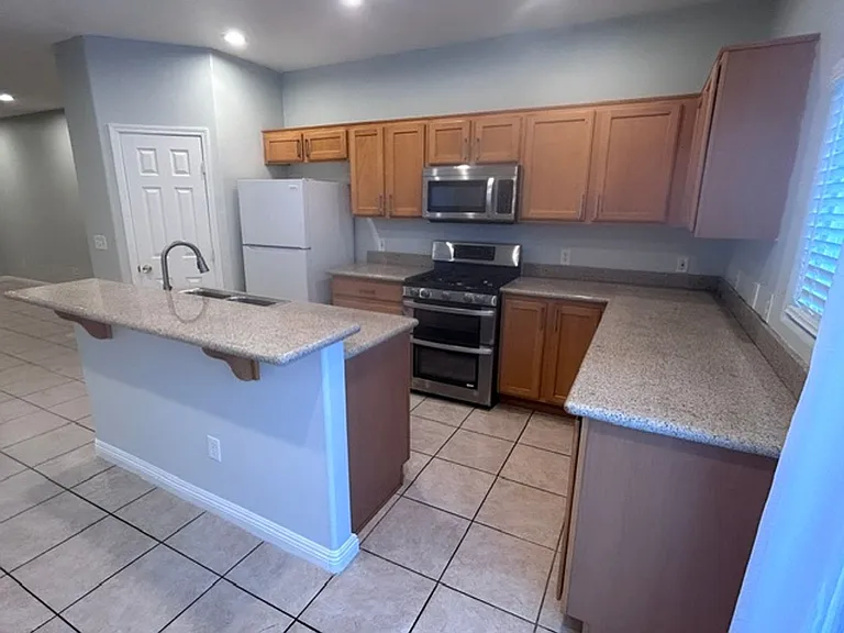 452 E Sunset Rd — Photo 34