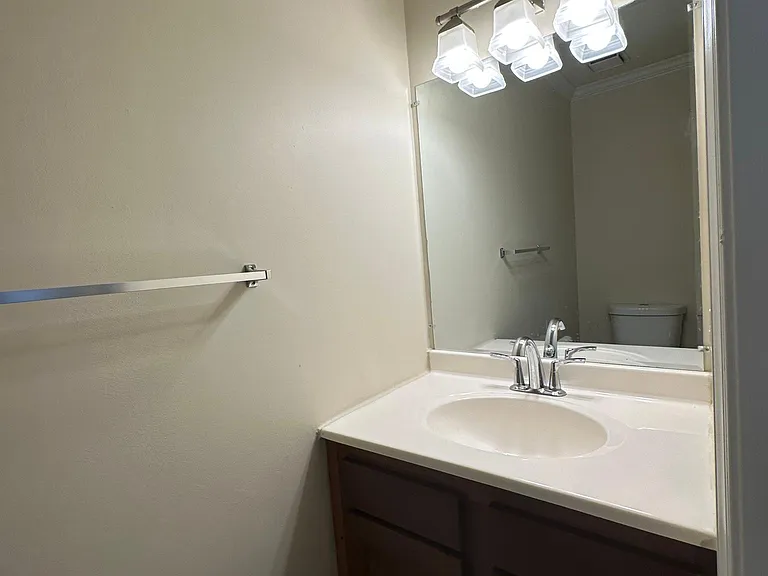 3205 Chicory Ct — Photo 7