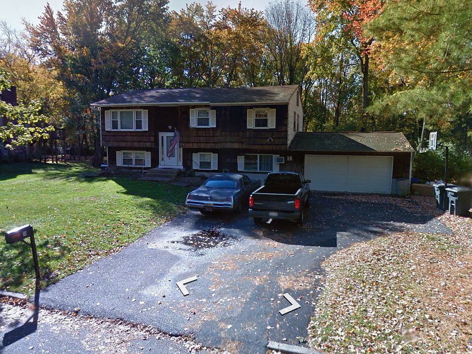 1st image of 10 Kentor Ln