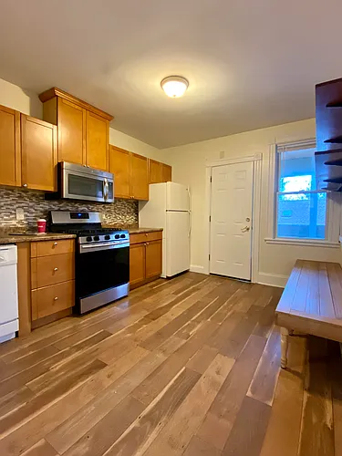 258 Beacon St #2 Photo 1