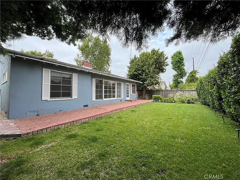 22607 Collins St — Photo 15