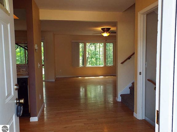 3rd image of 3963 Sherwood Forest Dr