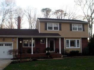 910 Ridgewood Dr, Northfield, NJ 08225