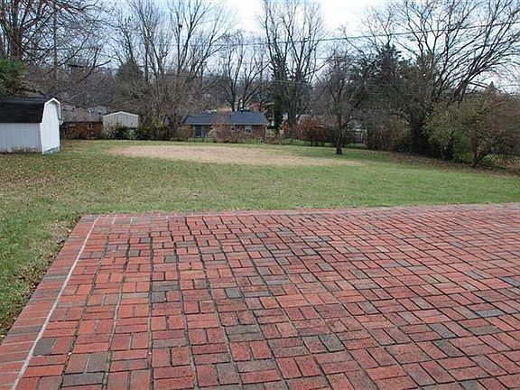 5th image of 121 Dundee Dr