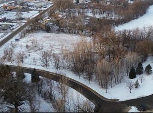 Stevens St, Albert Lea, MN 56007