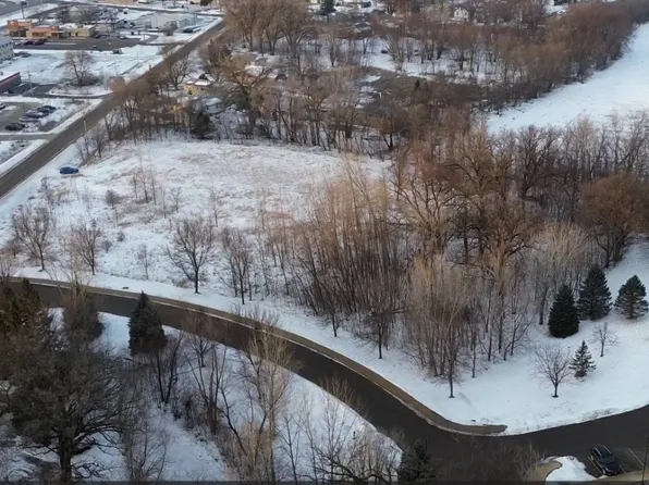 Stevens St, Albert Lea, MN 56007