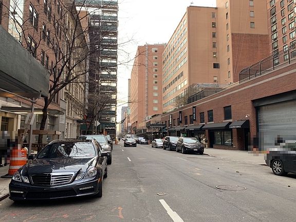 5th image of 400 W 58th St APT 4H