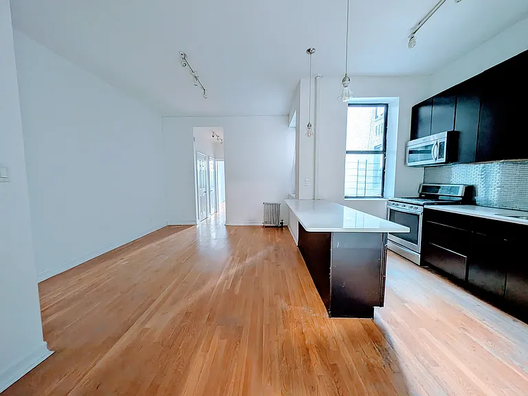 436 Eastern Pkwy #1L — Photo 1