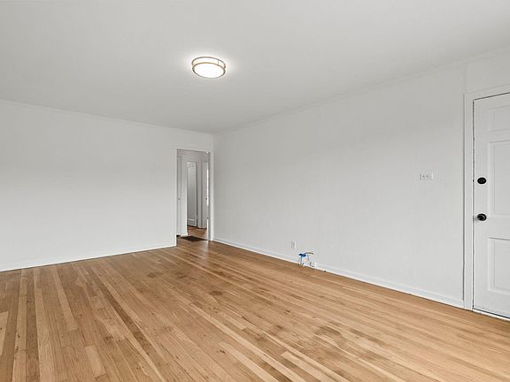 3rd image of 1855 45th Ave