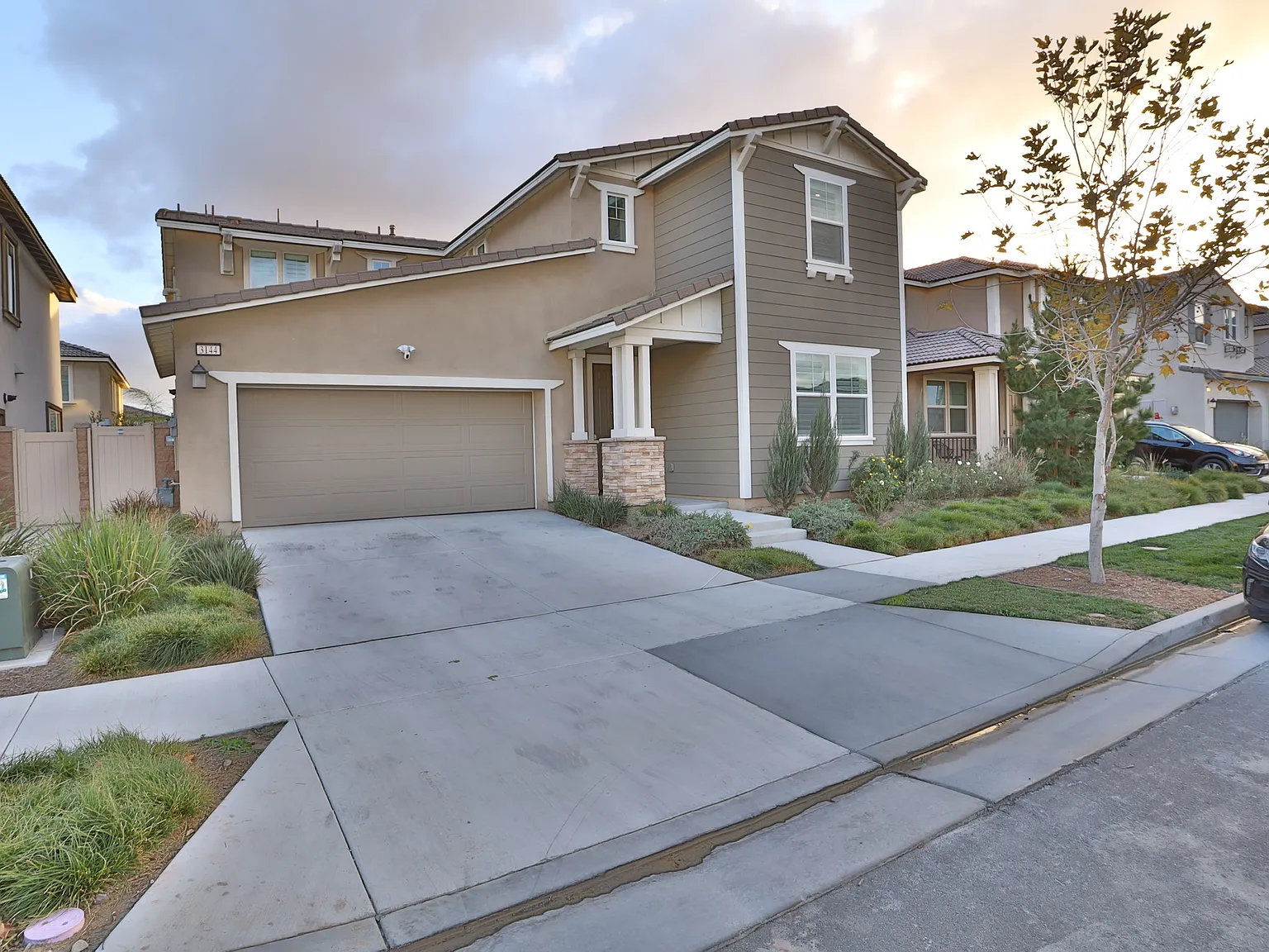 4 bed, 2.5 bath, 2765 sqft, $4,250 — Photo 1
