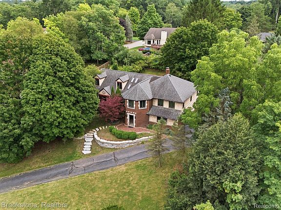 3rd image of 3351 Proctor Ln