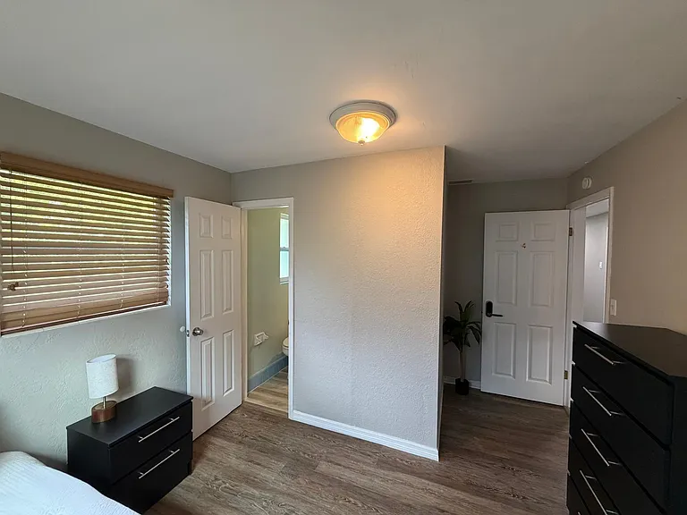 S Keech St — Photo 1